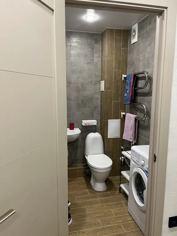 Посёлок имени Морозова квартира у Ладожского озера , каток