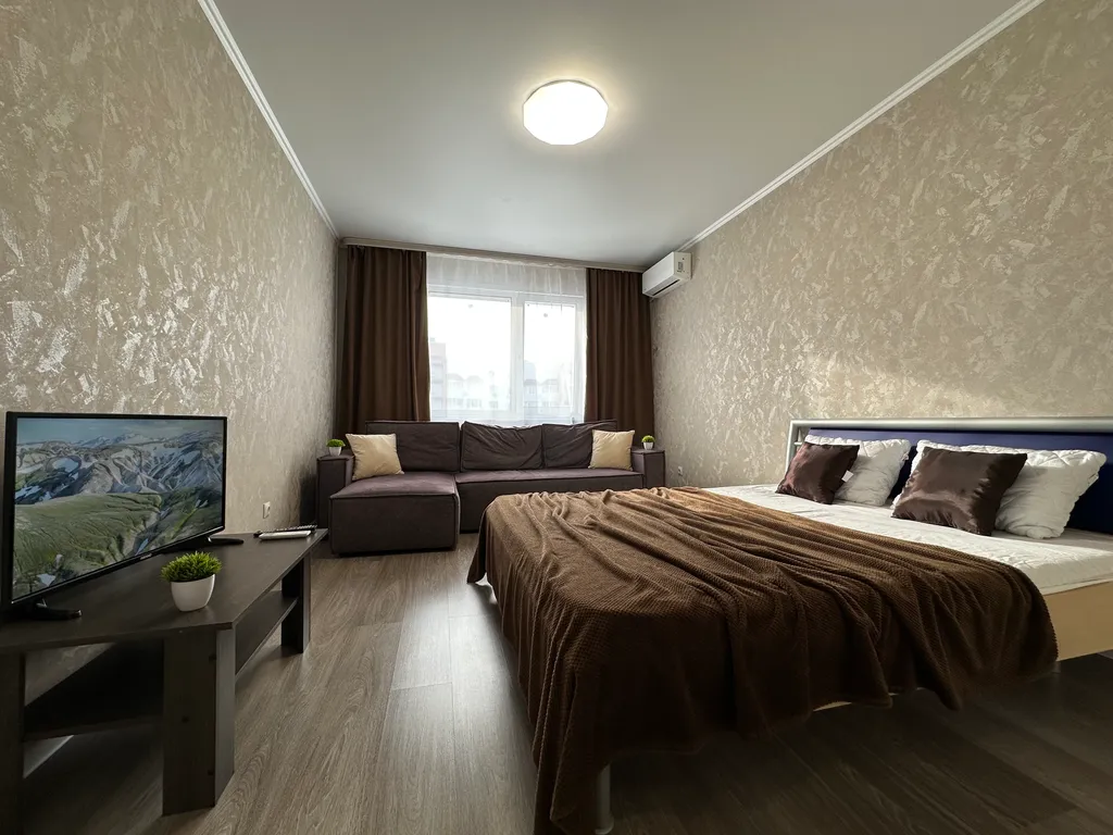 Апартаменты ЛайкХоум на Дорофеева 7 у Города Еды