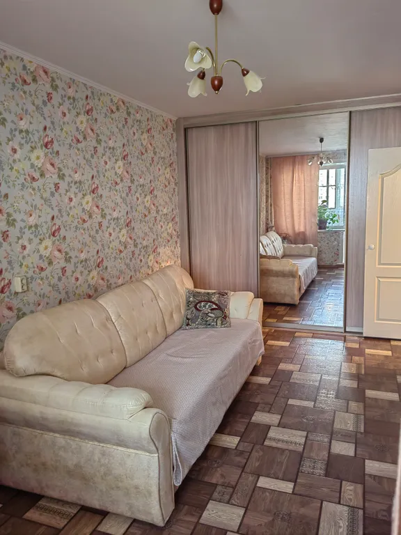 Уютная однокомнатная квартира с видом на Амур