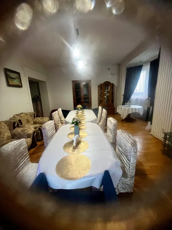 Большой уютный дом