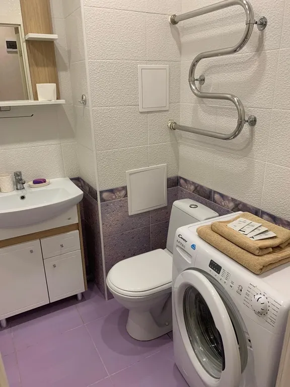 Шикарная однокомнатная квартира в 2-х минутах от остановки.