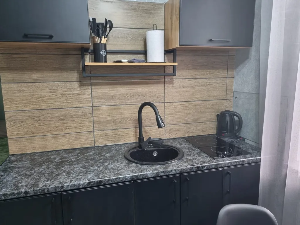 Студия на земле