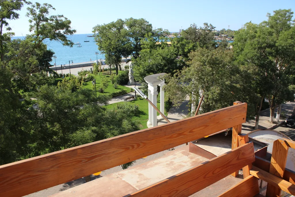 Апартаменты в трёх уровнях у моря