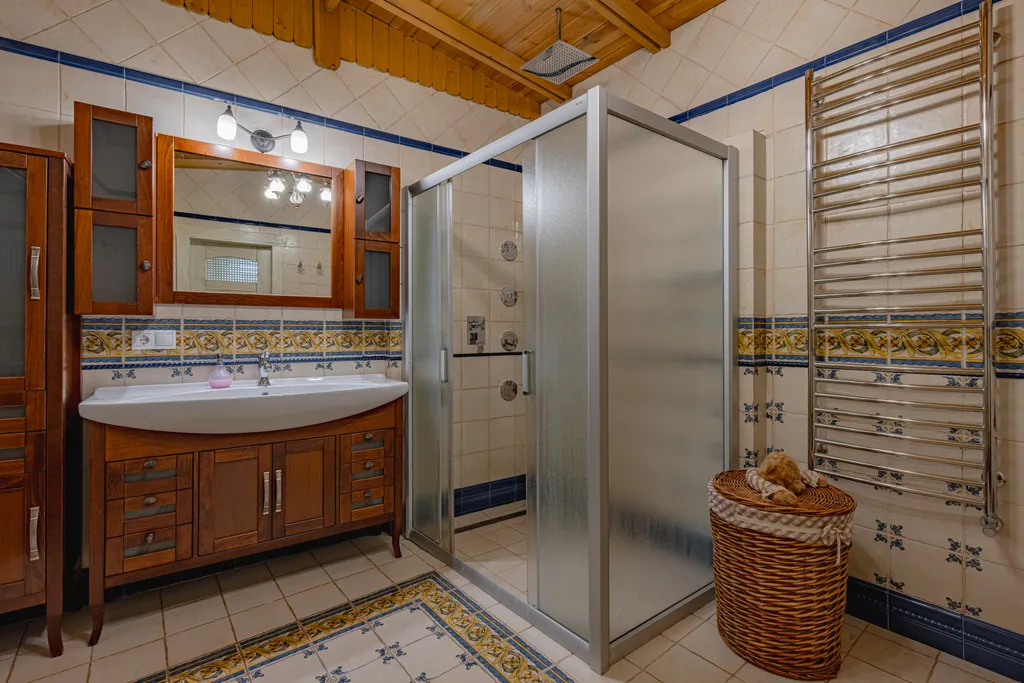 Красивый дом Азазель с сауной и с видом на море и горы