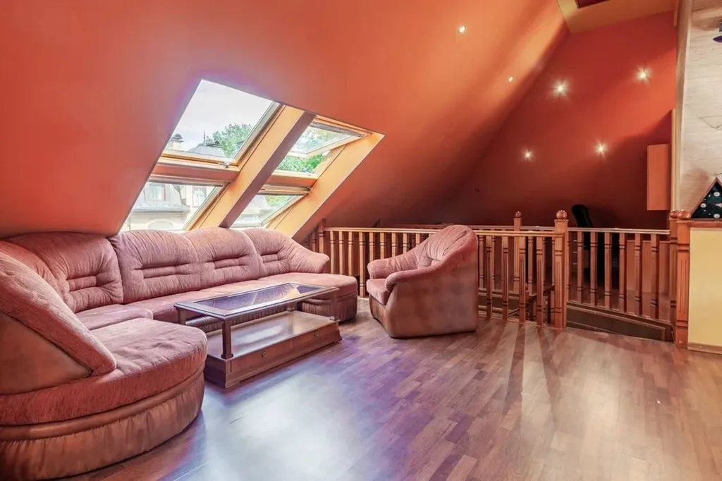 Дом с бассейном и сауной