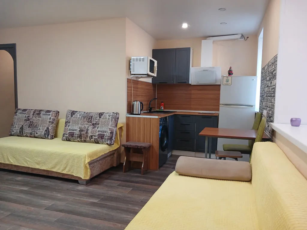 2-комн. современная квартира комфорт класса у автовокзала — аренда посуточно в Магадан