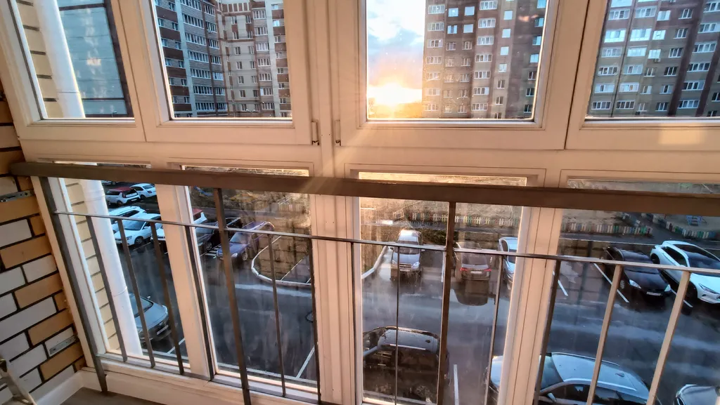Уютная новая квартира с видом на закат