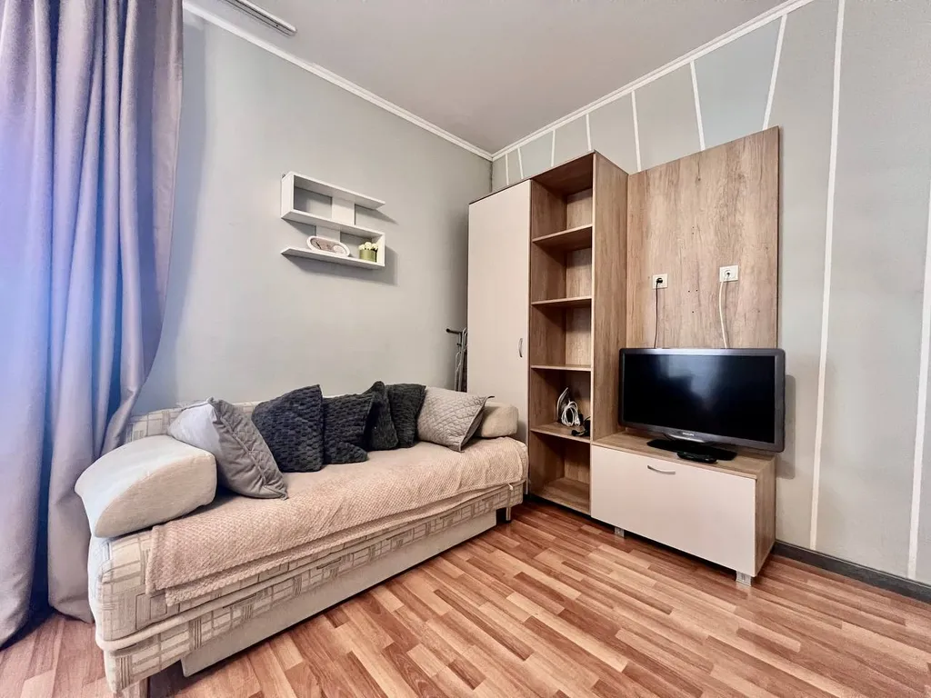 Квартира Студия центр уютная светлая, ТЦ Вояж, парковка, кафе, аквапарк, источник — Тюмень