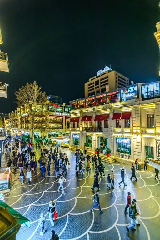 Квартира у площади фонтанов — аренда посуточно в Баку