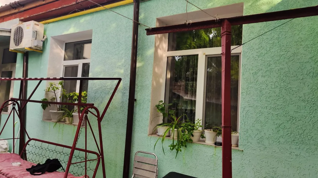 Коттедж Двух комнатный дом, в центре старого города — Евпатория