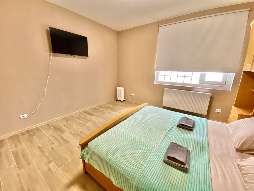 Эллинг у реки