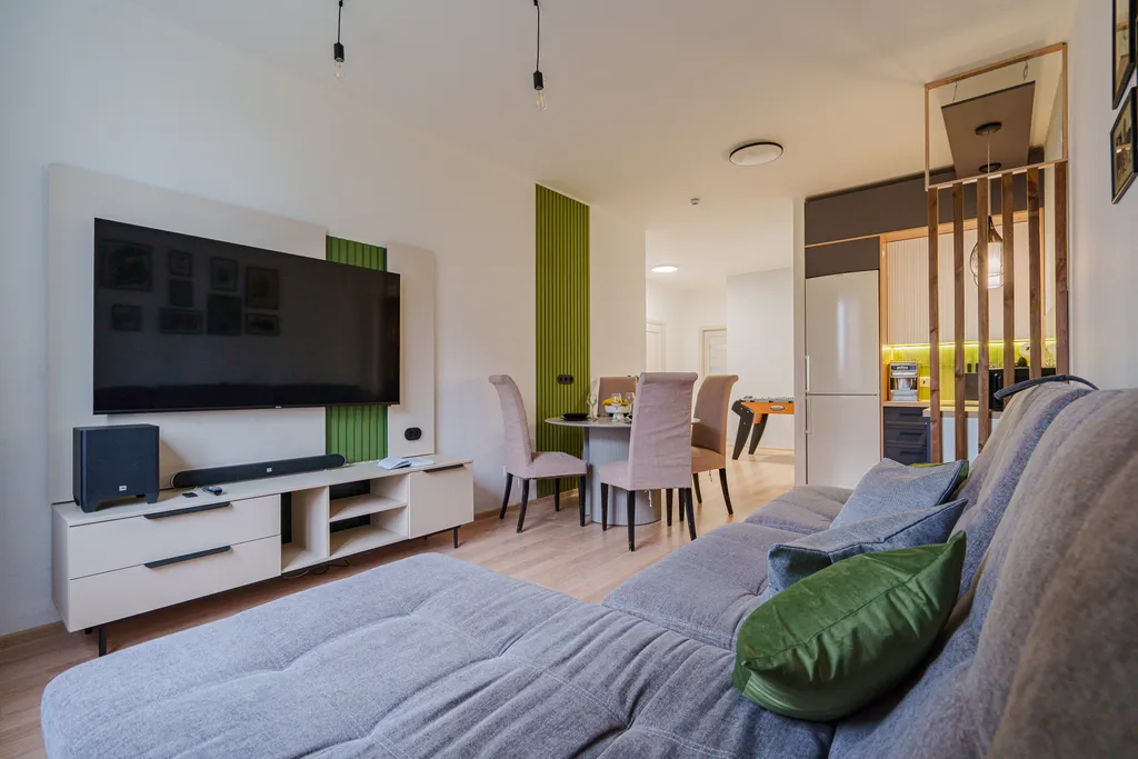 Большая квартира рядом с Аквапарком и СК Уктус