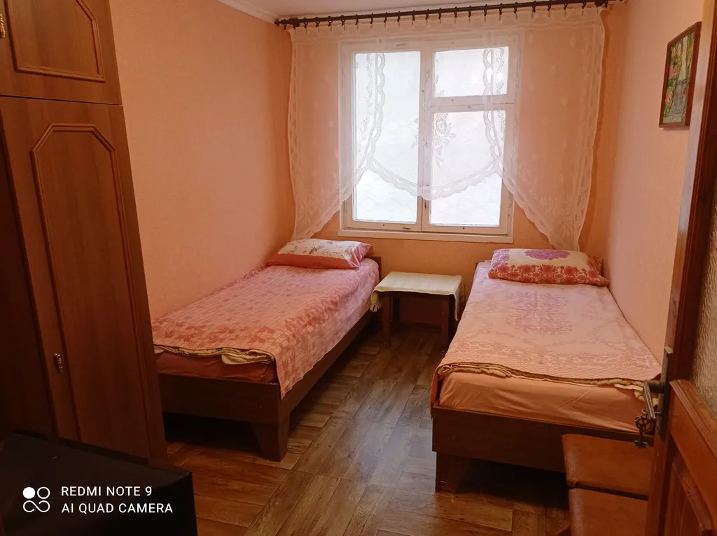 Квартира Комната в частном доме Стандарт — Заозёрное