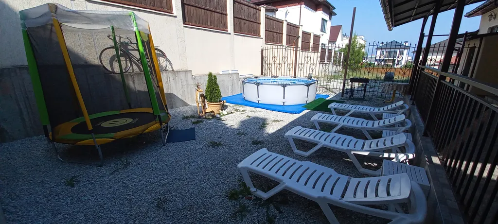 Коттедж Часть дома с бассейном у моря — Геленджик