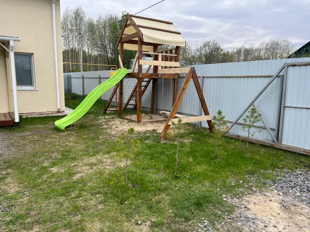 Дом возле горячих источников