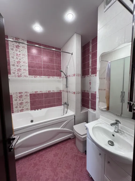 Комфортная квартира в центре ЖК Санни Хилс