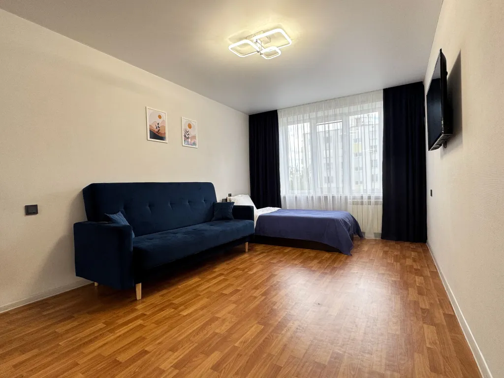 Уютная светлая двухкомнатная квартира рядом с парком