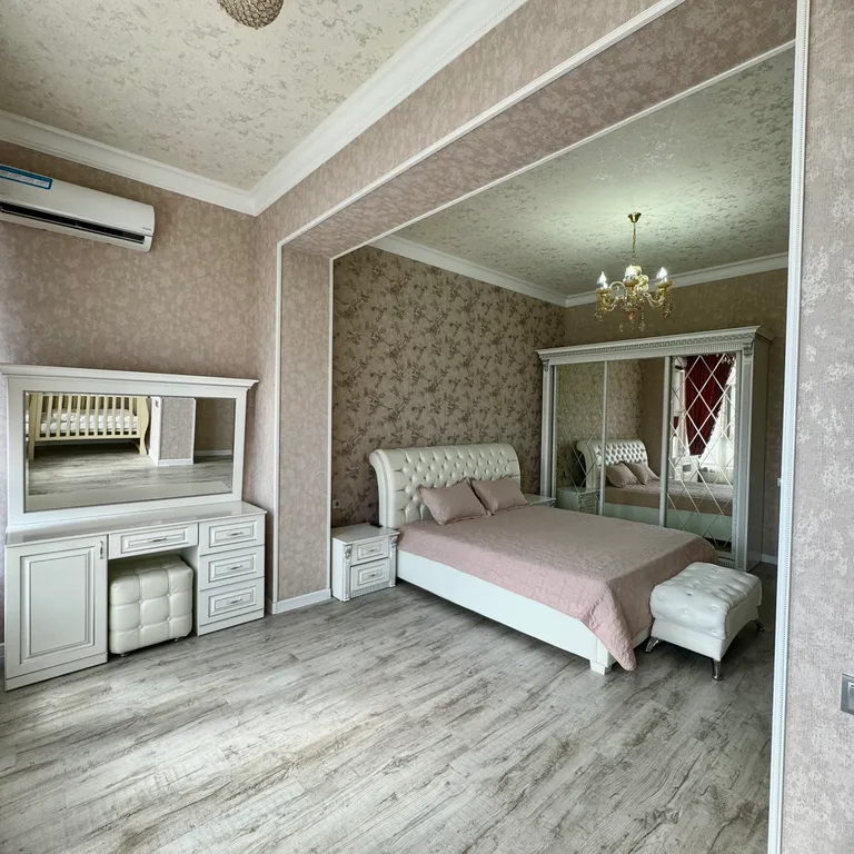 Роскошные трёхкомнатные апартаменты