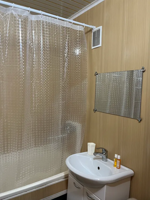 Чистая сухая светлая уютная квартира рядом с озером и центром города