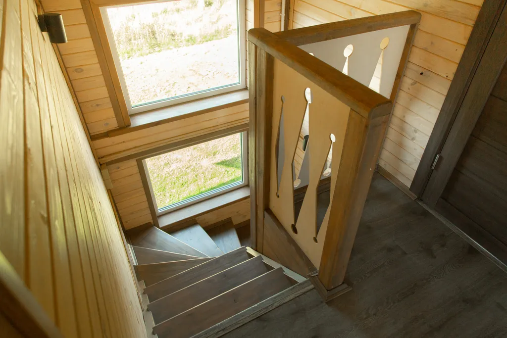 Дом у пруда