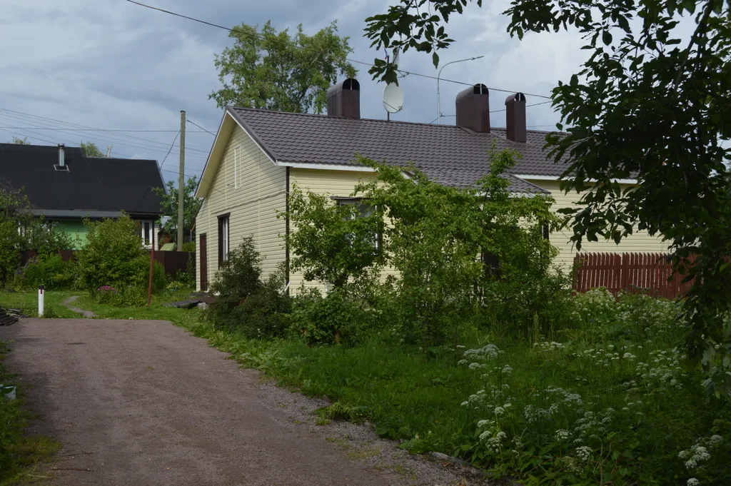 Часть дома в городе