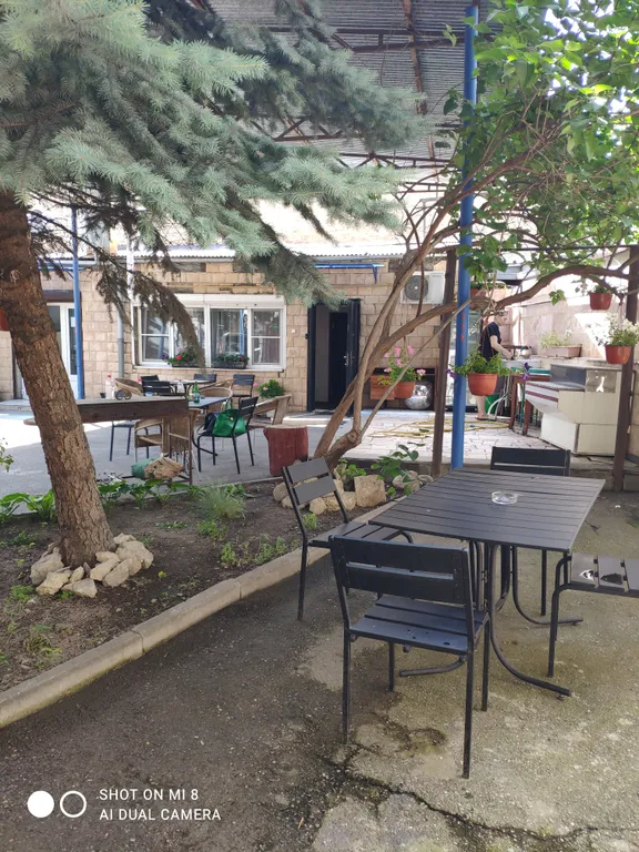 Просторная квартира с двориком в центре города