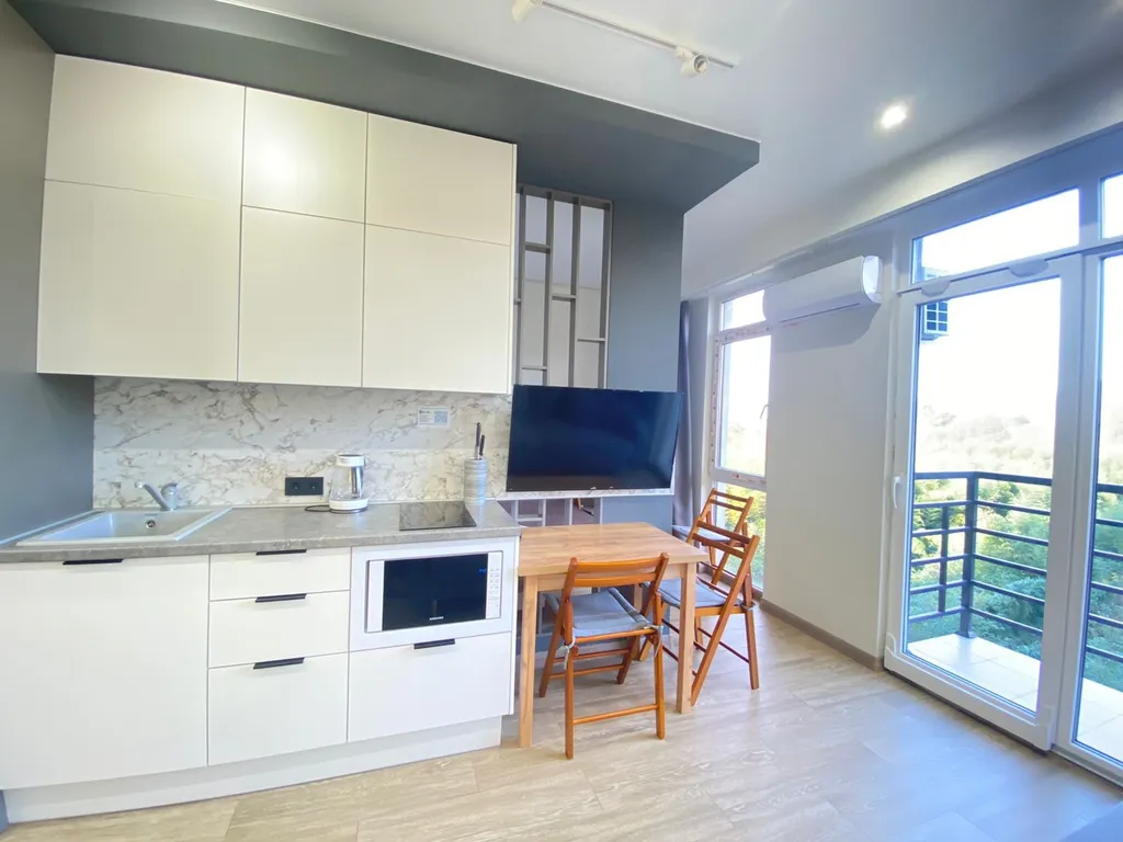 Квартира Квартира Стильная студия на первой береговой. Море всего 5 минут пешком! — Сириус