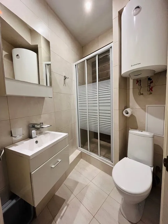 Апартаменты с бассейном на крыше дома