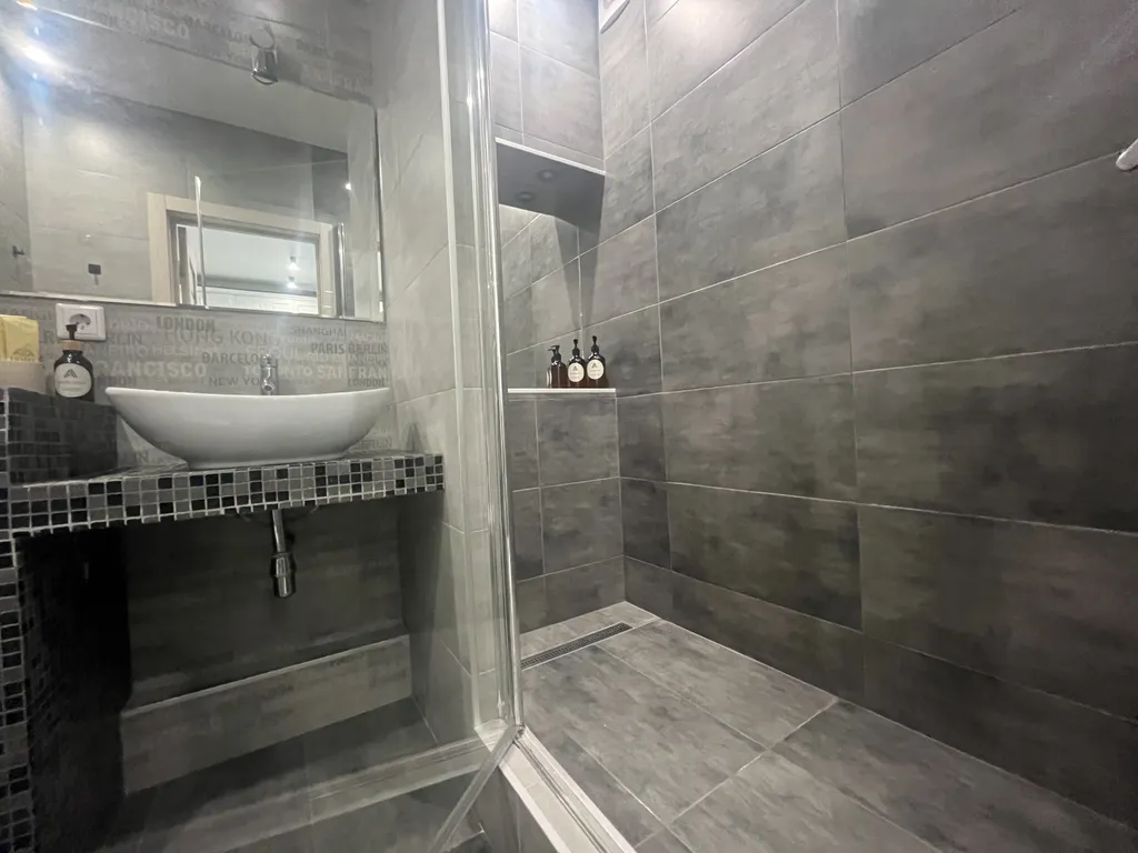 Апартаменты с сервисом 5* отеля на берегу реки