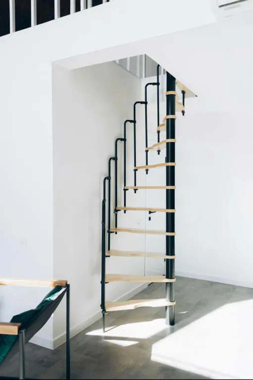 Треугольный дом.