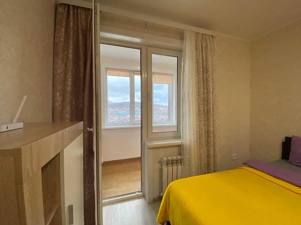 Студия у Сити-Молла с видом на горы