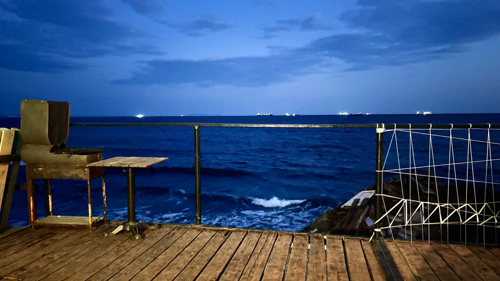 Дом с баней на дровах у моря на первой линии