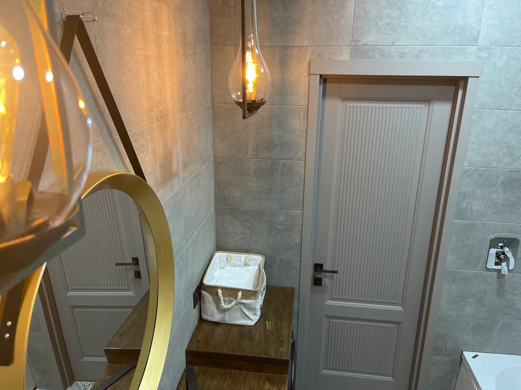 Stylish apartment with mountain and metro views