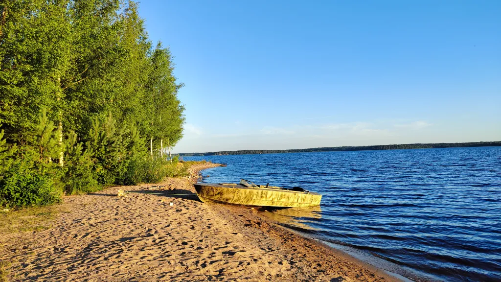 Коттедж Новый дом у озера с бесплатным бильярдом, рядом с турбазой Чайка — Ланино
