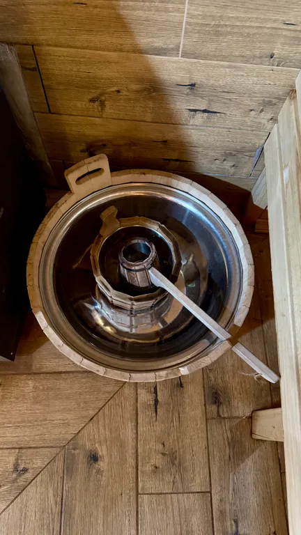 Дом с бассейном и баней