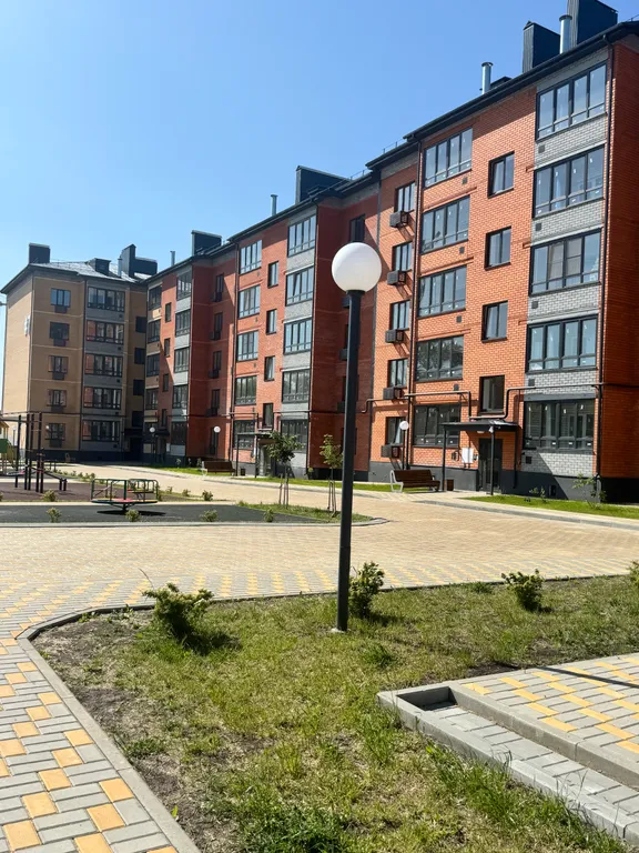 Совершенно новая чистая квартира в тихом районе города