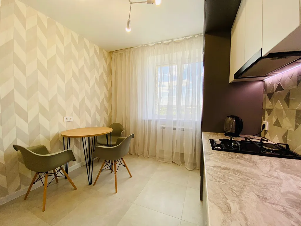 Квартира с евро-ремонтом рядом с ТГУ им. Державина