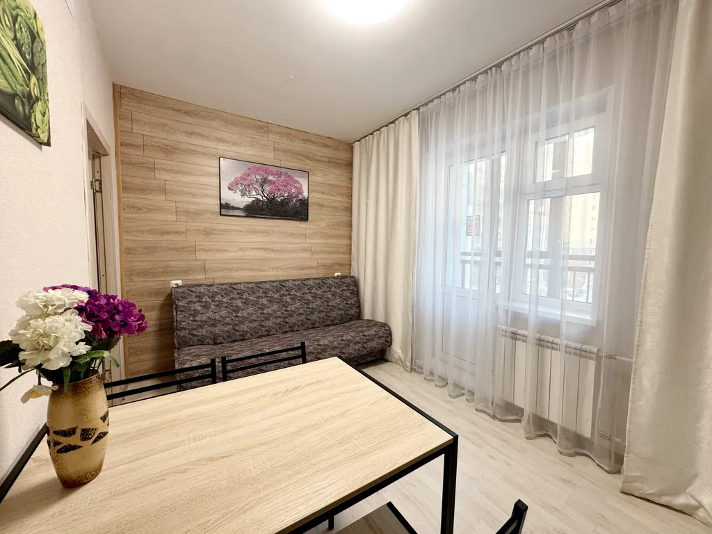 Квартира Квартира с новым современным ремонтом недалеко от ТРЦ Планета — Красноярск