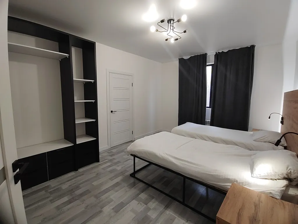 6-комнатный Дом