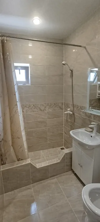 Гаражный коттедж Подкова 48