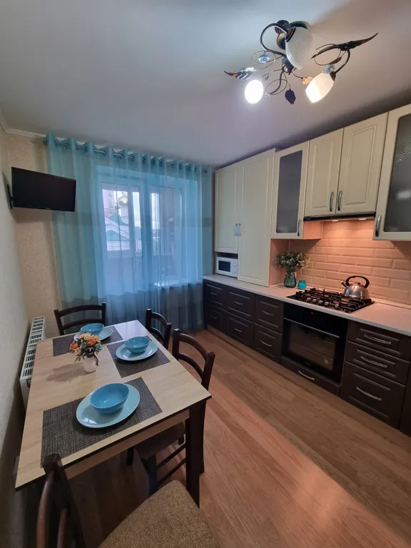 Квартира в спальном зеленом районе города