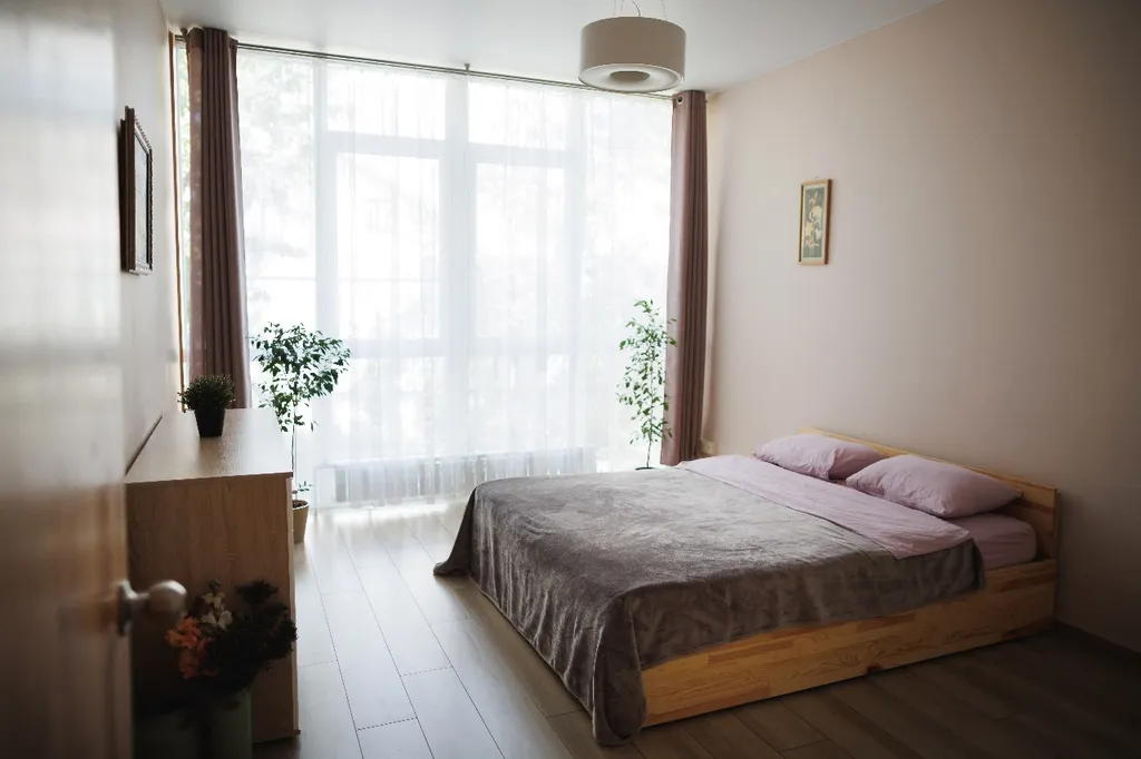 Современный уютный дом с панорамным остеклением