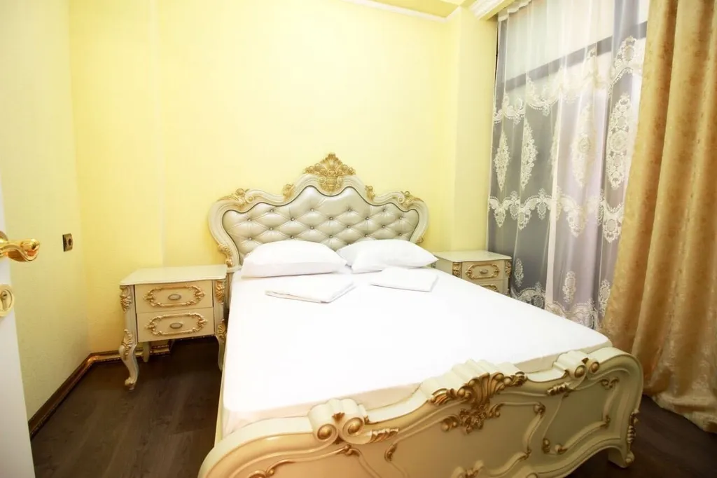 Luxury 5 bedroom property in the centre