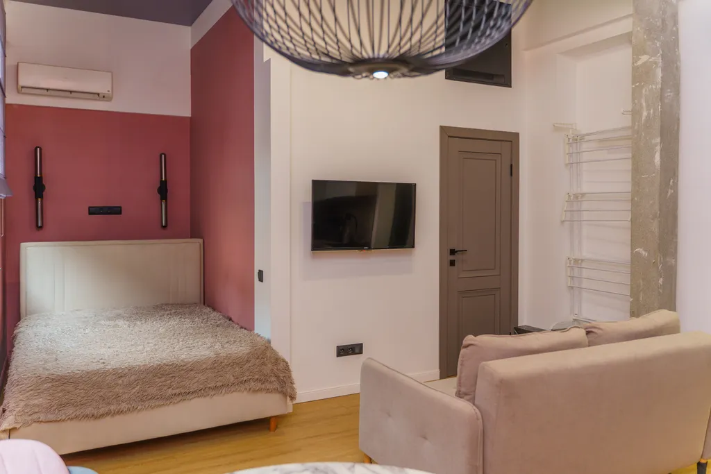 Квартира-студия в самом центре, рядом с морем