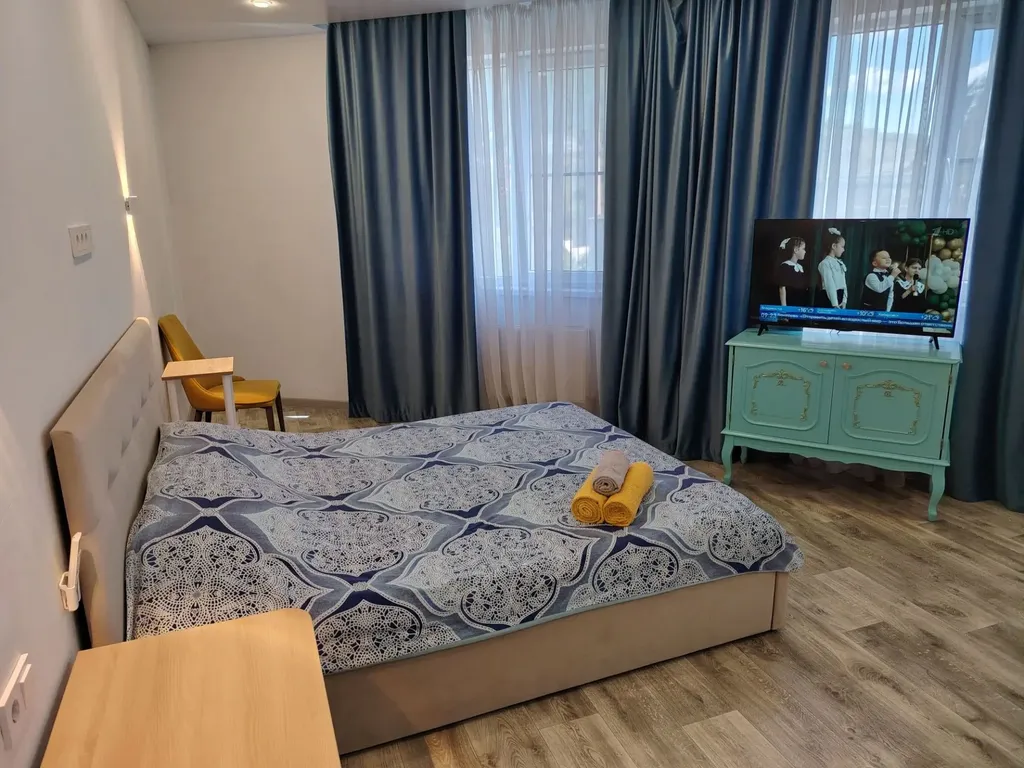 ВИД НА ГОРЫ! Бунимовича 1А. 55 м². Панорамное окно во весь рост