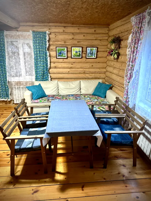 Коттедж Дом на берегу пруда — Бор