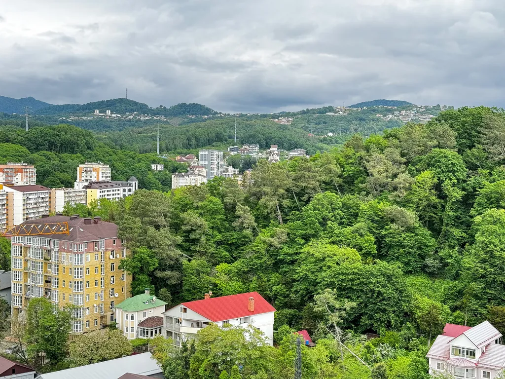 Стильная студия с видом на горы