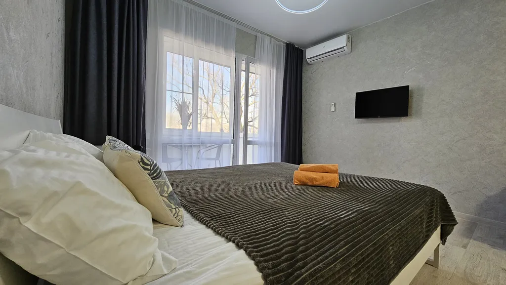 Квартира Квартира Уютная и красивая студия 36м на озере — Горячий Ключ