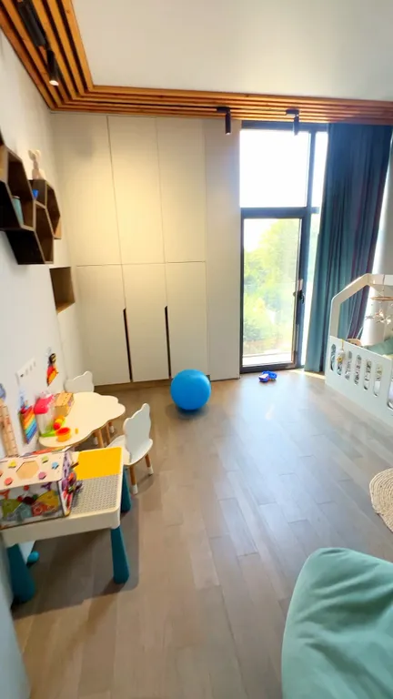 Роскошный 3-этажный дом с бассейном, видом на море и национальным парк