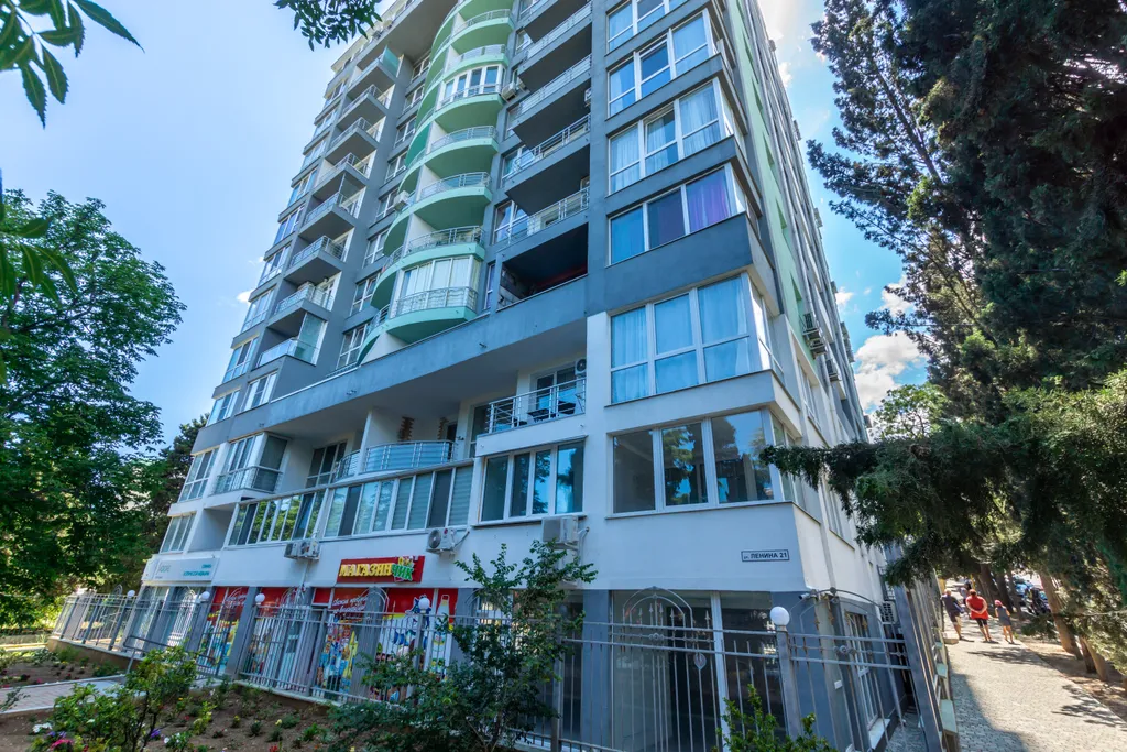 Комфортная, светлая, уютная студия. Шаговой 150-300метров к набережной